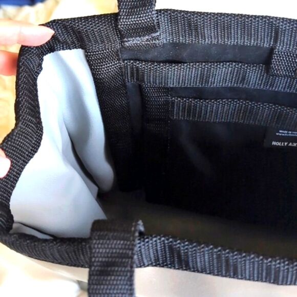 Holly Aiken Turbo XL Ultra Modern Design Vegan Tote🩶 - Picture 5 of 16